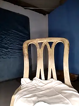 Snapshot of Kesurra chatting on 02/15/26, 11:08 Kesurra online show from 02/15/26, 11:08