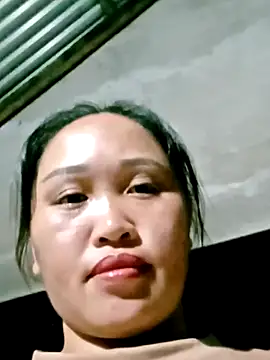 Snapshot of LanAnh-Lovely66 chatting on 10/04/25, 01:09 LanAnh-Lovely66 online show from 10/04/25, 01:09