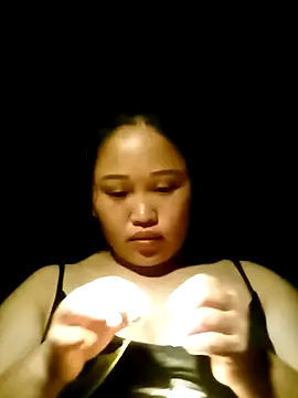 Snapshot of LanAnh-Lovely66 chatting on 10/06/25, 12:57 LanAnh-Lovely66 online show from 10/06/25, 12:57