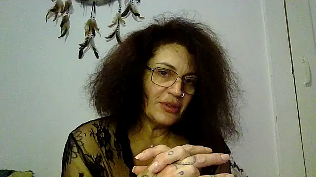 Snapshot of RubyyRosee chatting on 10/15/25, 08:42 RubyyRosee online show from 10/15/25, 08:42