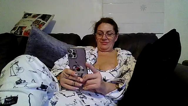 RubyyRosee online show from 11/09/25, 10:02