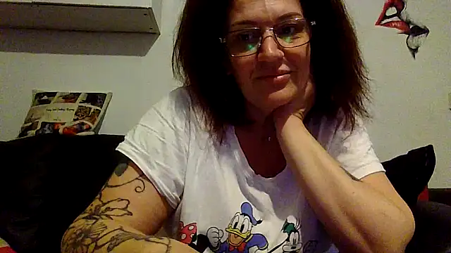 RubyyRosee online show from 04/10/26, 05:45