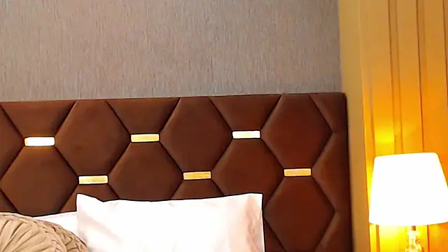 MelodyCarsson online show from 11/22/25, 12:04