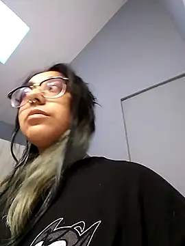 Lovelyrainn online show from 09/10/25, 12:21