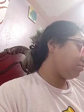 Lovelyrainn online show from 12/18/25, 07:53