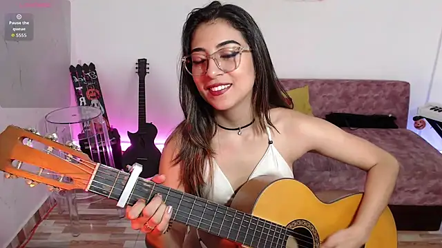 Susanahendrix online show from 10/17/25, 06:21