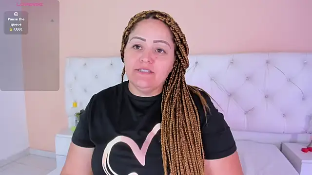 katte landerr online show from 10/25/25, 01:07