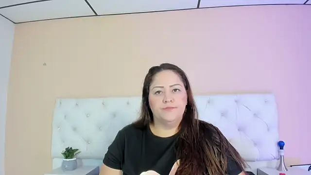 katte landerr online show from 11/22/25, 01:32