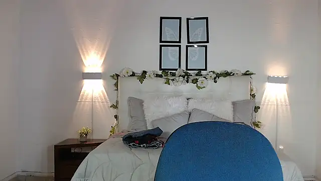Megan 05  online show from 09/26/25, 06:01
