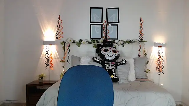 Megan 05  online show from 11/03/25, 05:58