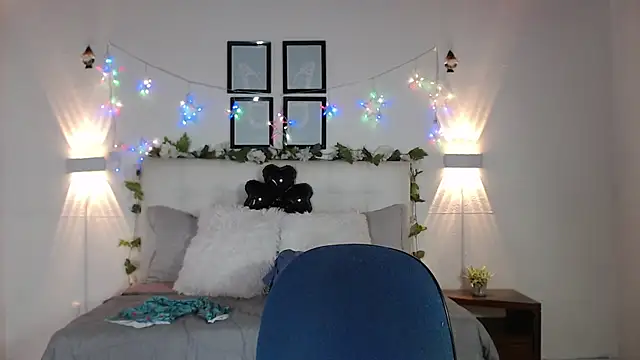 Megan 05  online show from 02/12/26, 06:47