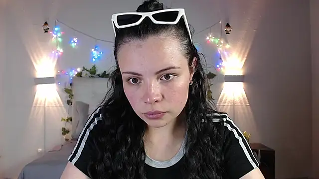 Megan 05  online show from 05/05/26, 07:11