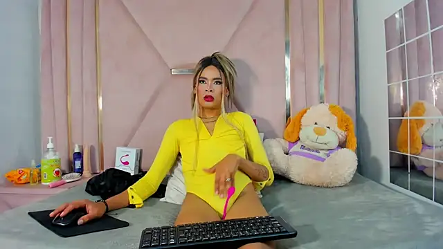 Snapshot of jazmin_waked chatting on 10/07/25, 02:53 jazmin waked online show from 10/07/25, 02:53