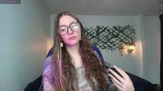 velvet  moon online show from 03/31/26, 11:49