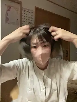 Snapshot of usako_2025 chatting on 03/22/26, 01:14 usako 2025 online show from 03/22/26, 01:14