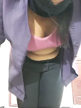 Snapshot of maya_telugu_22 chatting on 12/01/25, 04:34 maya telugu 22 online show from 12/01/25, 04:34