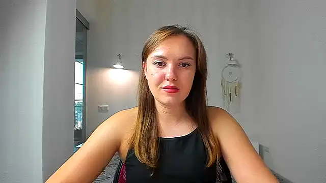 Snapshot of EmmaNorman chatting on 09/08/25, 03:55 EmmaNorman online show from 09/08/25, 03:55