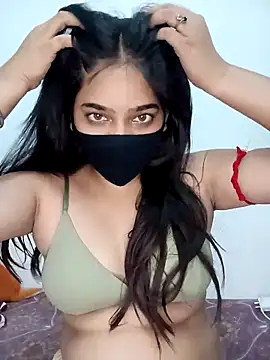 Snapshot of Snehabeauti chatting on 04/01/26, 04:59 Snehabeauti online show from 04/01/26, 04:59