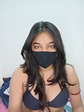 Snapshot of Snehabeauti chatting on 06/17/26, 02:51 Snehabeauti online show from 06/17/26, 02:51