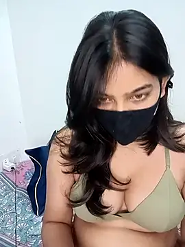 Snapshot of Snehabeauti chatting on 06/18/26, 03:49 Snehabeauti online show from 06/18/26, 03:49