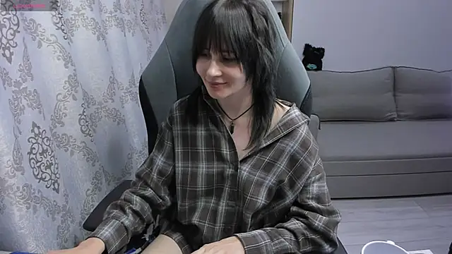Snapshot of MistyDark chatting on 05/06/26, 12:32 MistyDark online show from 05/06/26, 12:32