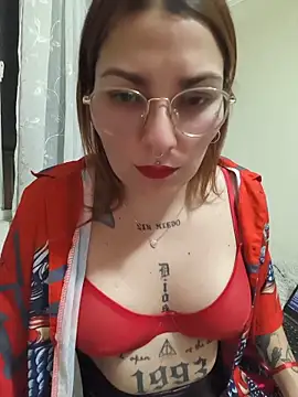 Snapshot of xjuanaxmaldadxxx chatting on 06/19/26, 02:05 xjuanaxmaldadxxx online show from 06/19/26, 02:05