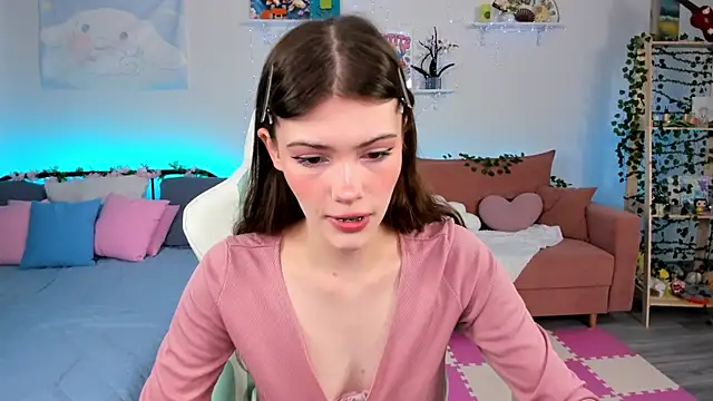 Zoe Vee online show from 07/15/26, 03:23