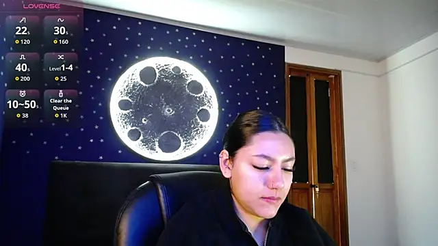 Snapshot of Megara_25 chatting on 06/17/26, 03:24 Megara 25 online show from 06/17/26, 03:24