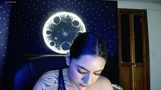 Snapshot of Megara_25 chatting on 06/22/26, 02:47 Megara 25 online show from 06/22/26, 02:47