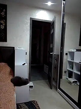 KissMiSveet online show from 10/21/25, 05:35