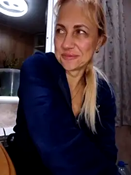 KissMiSveet online show from 12/04/25, 06:49