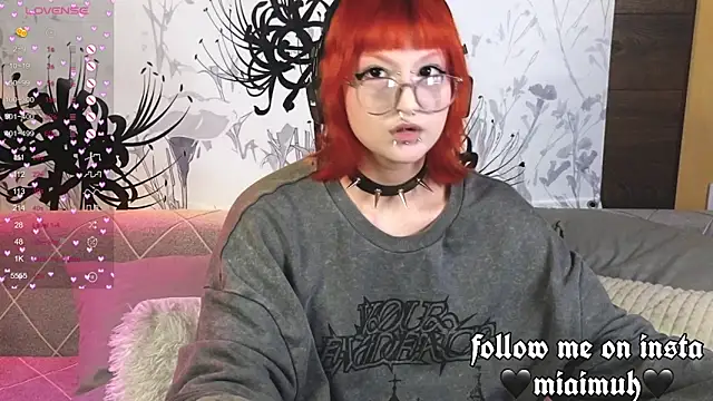Snapshot of mia__yui chatting on 09/25/25, 08:01 mia  yui online show from 09/25/25, 08:01