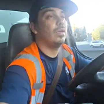 luis97fer online show from 04/25/26, 01:52