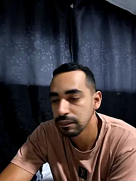 stivenlujan69 online show from 12/19/25, 11:01