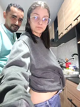 stivenlujan69 online show from 12/21/25, 02:08