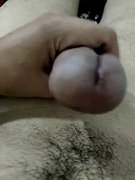 Snapshot of Zepe_12 chatting on 10/08/25, 01:03 Zepe 12 online show from 10/08/25, 01:03