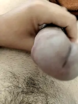 Snapshot of Zepe_12 chatting on 10/13/25, 10:15 Zepe 12 online show from 10/13/25, 10:15