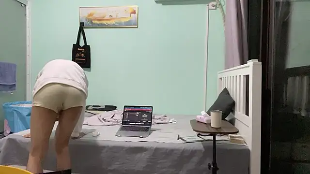 cily online show from 12/18/25, 11:27