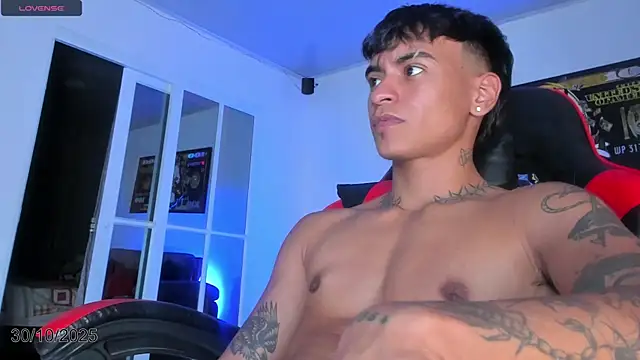 Ftm xxxperiencie online show from 10/31/25, 12:44