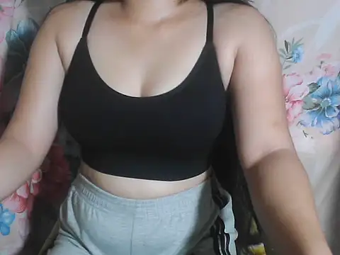 Katie Winslet online show from 10/02/25, 11:12