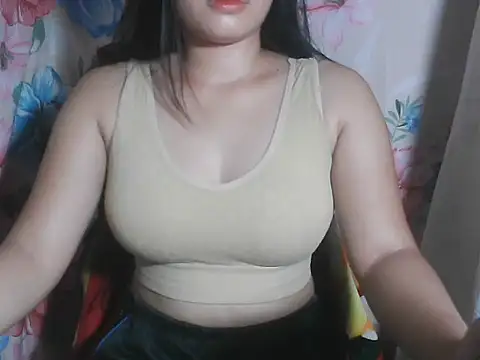 Katie Winslet online show from 10/18/25, 02:25