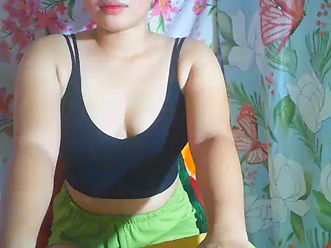 Katie Winslet online show from 12/22/25, 11:57