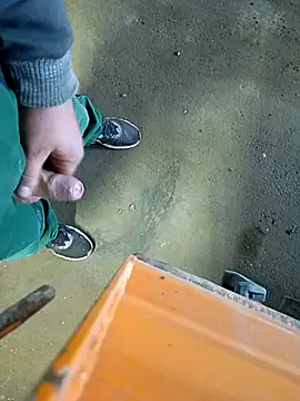 Snapshot of fickfreund019 chatting on 10/22/25, 10:37 fickfreund019 online show from 10/22/25, 10:37