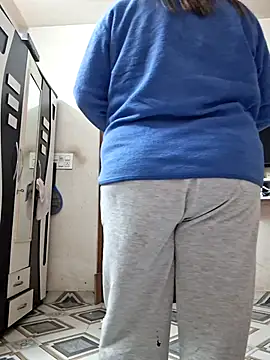 SIMIHOT online show from 01/11/26, 03:17