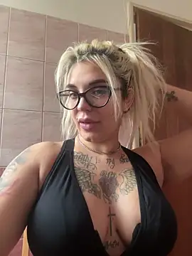 Snapshot of Princess-Jasmine07 chatting on 02/07/26, 12:31 Princess-Jasmine07 online show from 02/07/26, 12:31