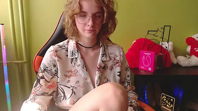 juicyPenny online show from 06/21/26, 06:27
