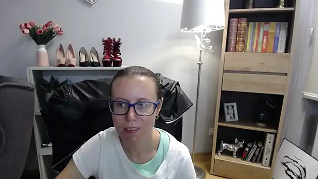Snapshot of sweetxLizzy chatting on 09/09/25, 04:45 sweetxLizzy online show from 09/09/25, 04:45
