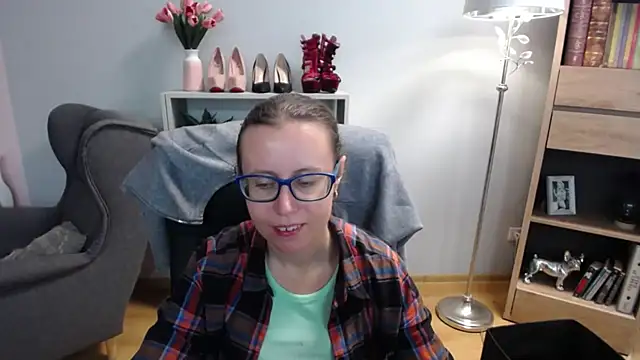 Snapshot of sweetxLizzy chatting on 09/30/25, 04:28 sweetxLizzy online show from 09/30/25, 04:28