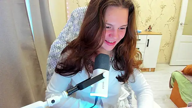 Snapshot of yourdreamm_ chatting on 10/20/25, 08:15 yourdreamm online show from 10/20/25, 08:15