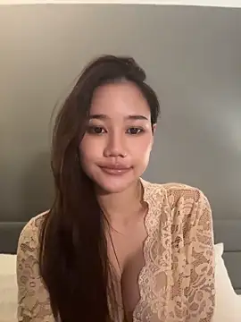 Snapshot of cherrycuteasian chatting on 05/14/26, 10:05 cherrycuteasian online show from 05/14/26, 10:05